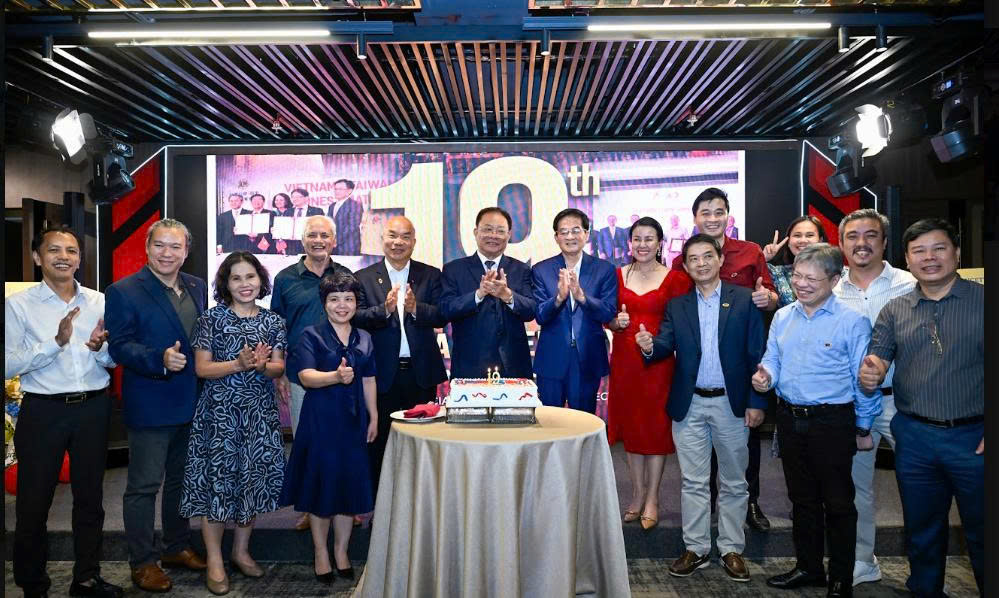 Hội VACD tổ chức Bàn tròn quản trị và Gala kỷ niệm 19 năm thành lập Hội